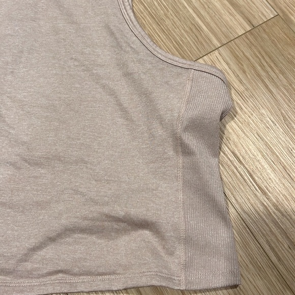 Crop Top - Picture 2 of 4